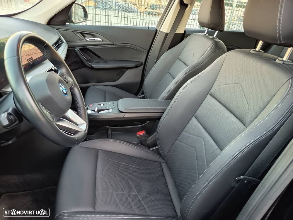 BMW iX1 xDrive30 - 13