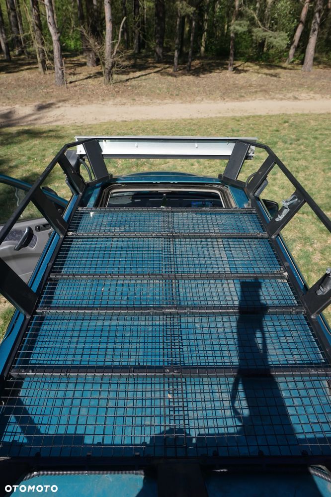 Nissan Terrano 2.4 SR - 4