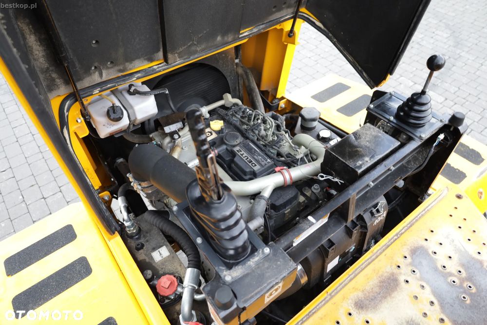 Thwaites MACH2061 6 ton - 27