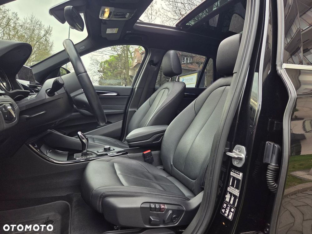 BMW X1 xDrive20i - 25