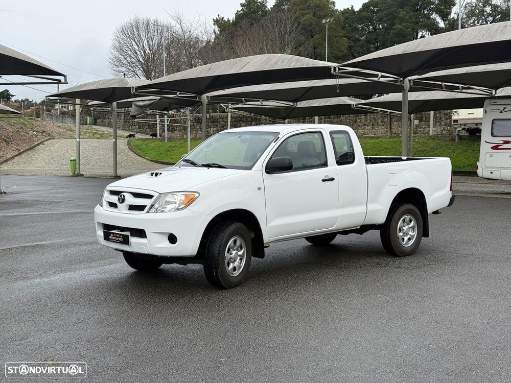 Toyota Hilux - 4
