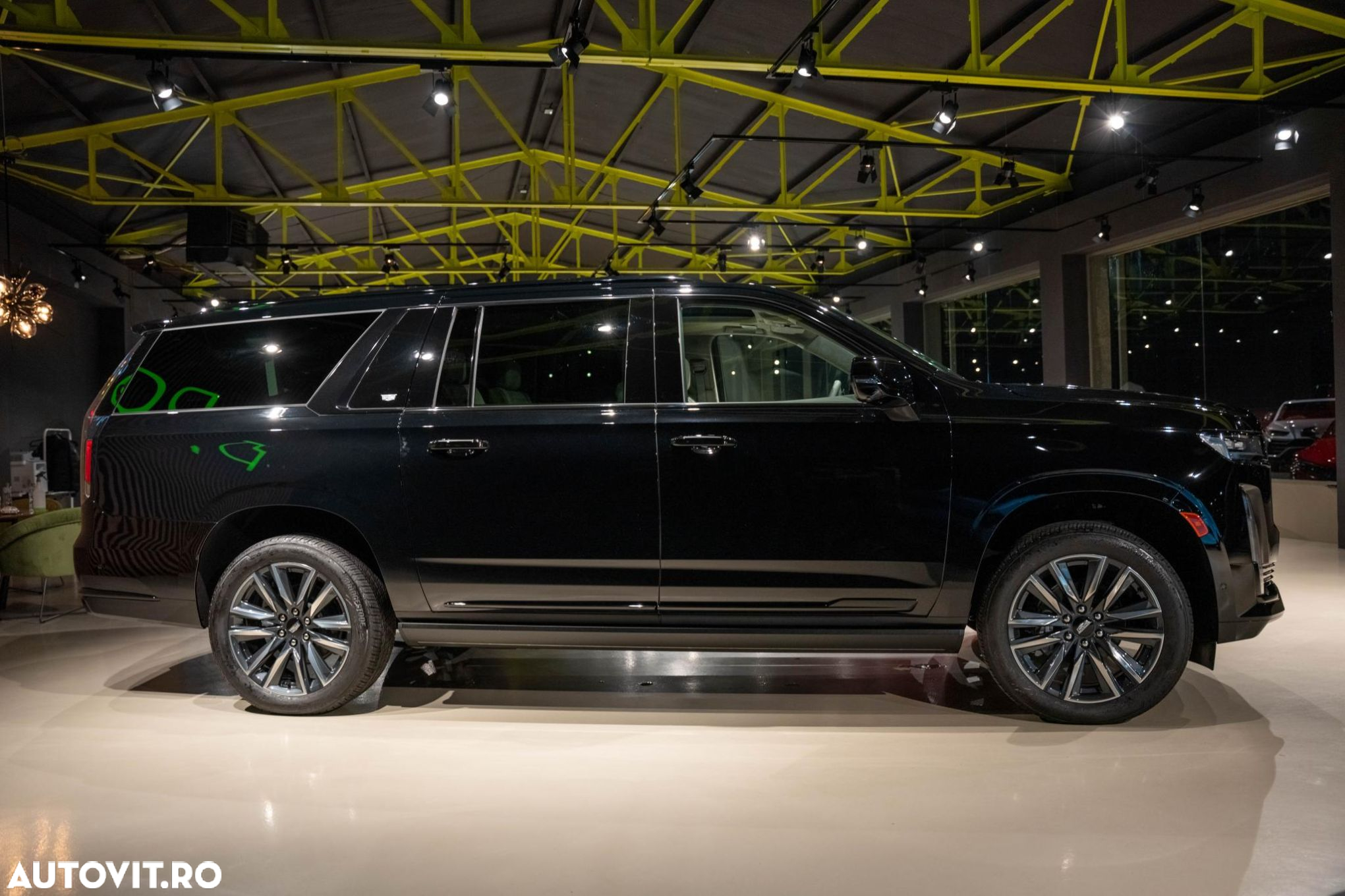 Cadillac Escalade - 10