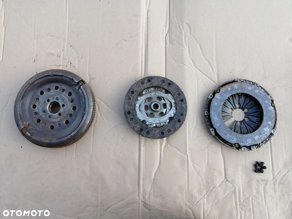 Audi Seat Skoda Volkswagen 1.9 TDi kod silnika BLS koło dwumasowe sprzęgło komplet Sachs - 9