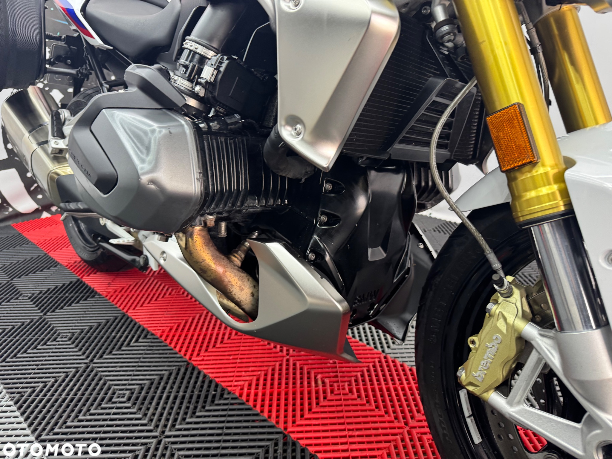 BMW R - 32