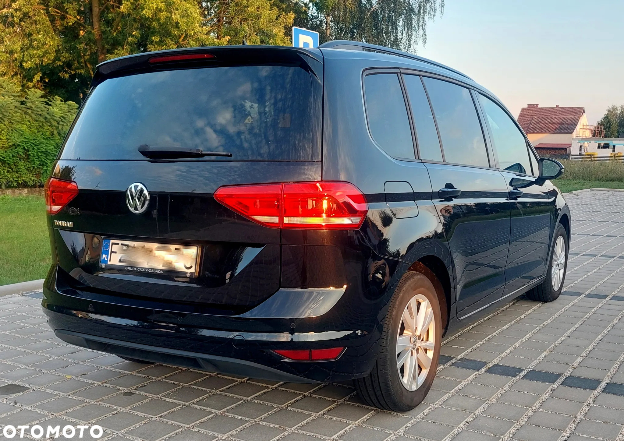 Volkswagen Touran - 5