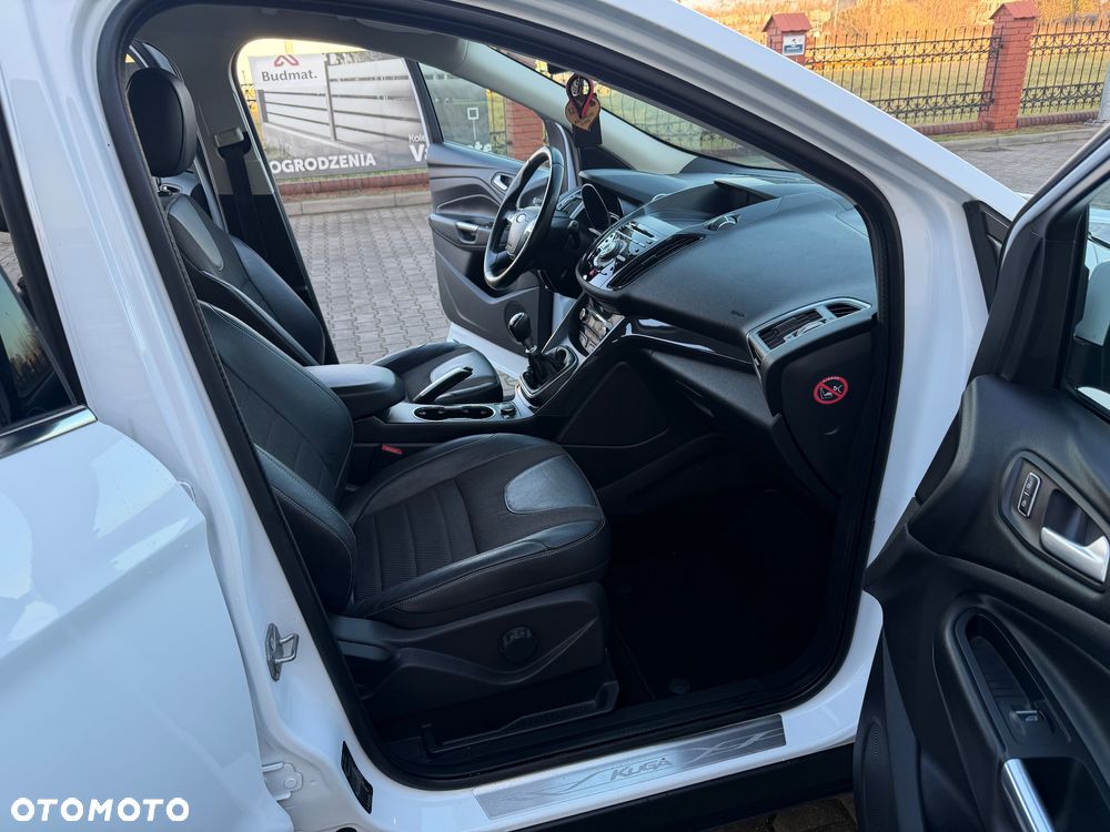 Ford Kuga 2.0 TDCi 2x4 Titanium - 23