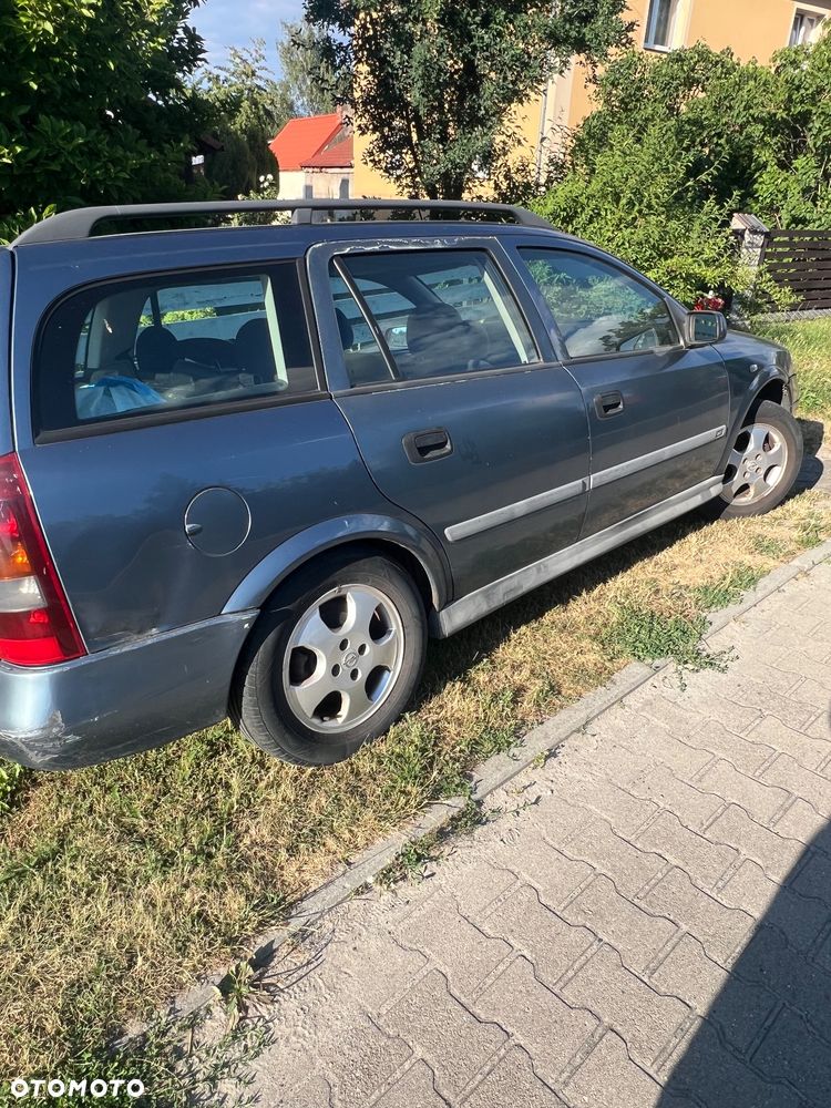 Opel Astra 1.6 - 2