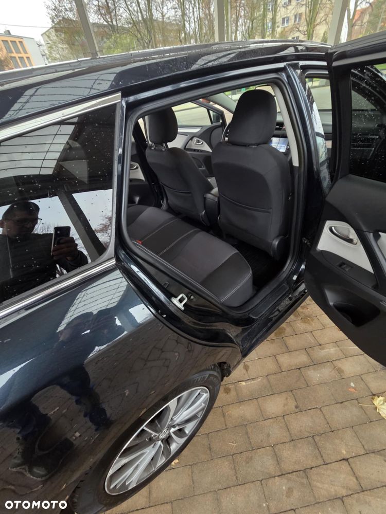 Toyota Avensis 1.8 Premium - 6