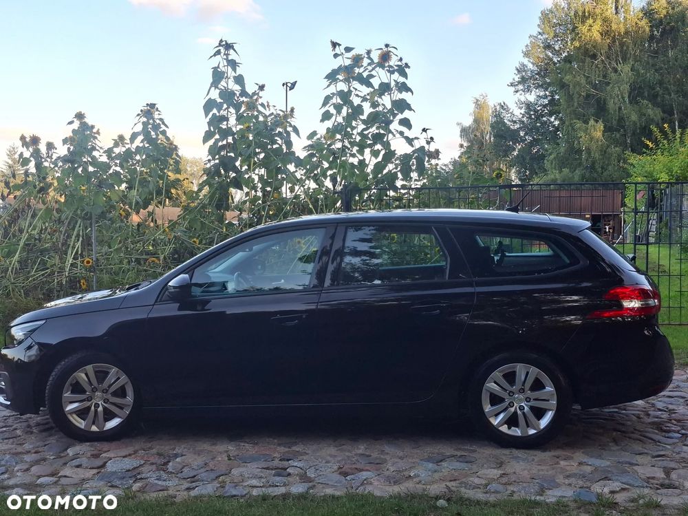 Peugeot 308 BlueHDi 130 Black Edition - 4