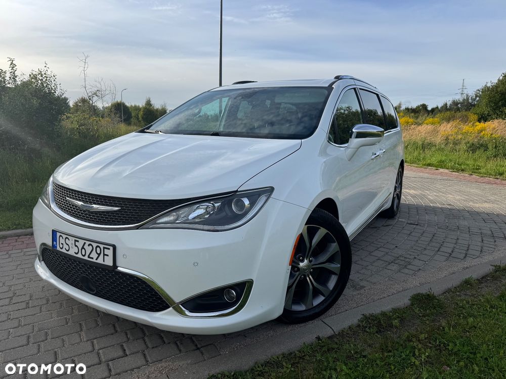 Chrysler Pacifica - 20