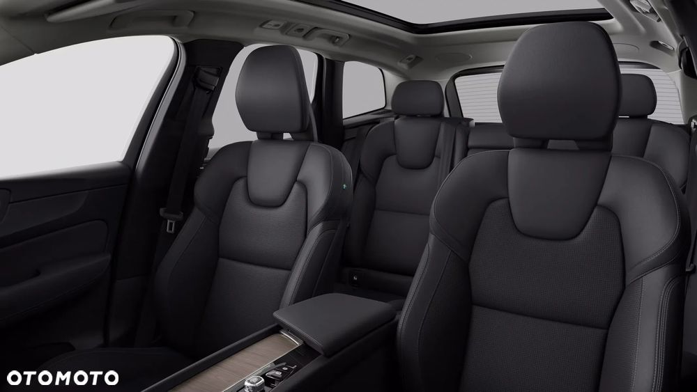 Volvo XC 60 B5 B AWD Ultra Dark - 4