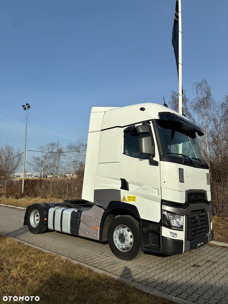 Renault T480 HIGH SLEEPER CAB - 3