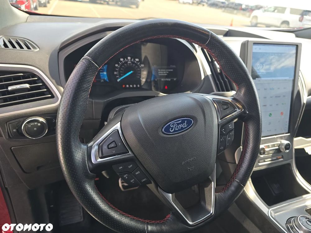 Ford Edge - 10