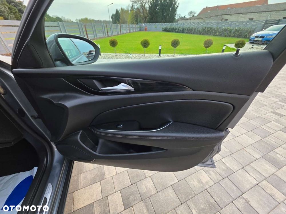 Opel Insignia - 29