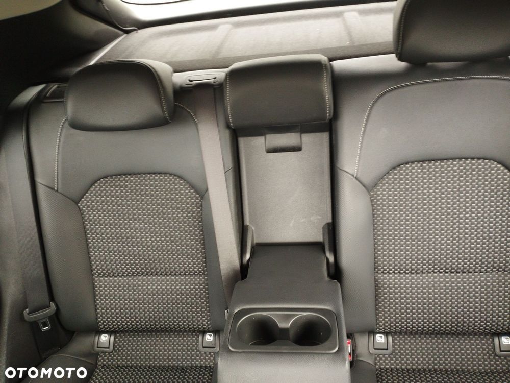 Kia XCeed 1.6 T-GDI L Business Line DCT - 16
