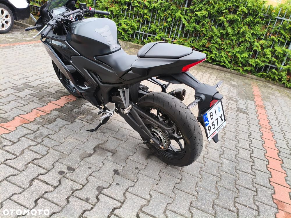 Yamaha R3 - 10