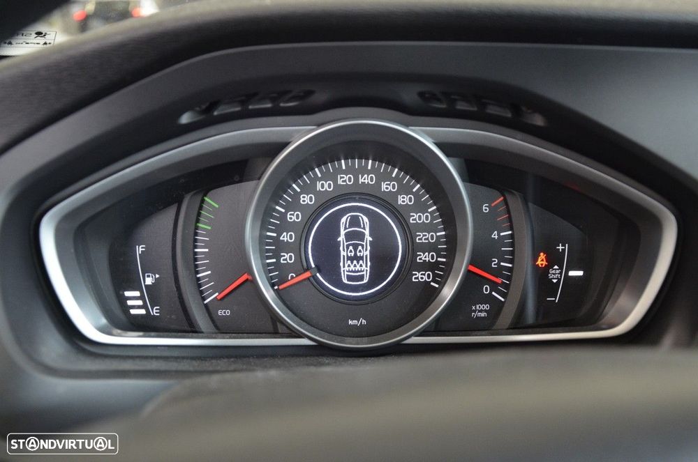 Volvo V40 Cross Country 2.0 D2 Kinetic - 20