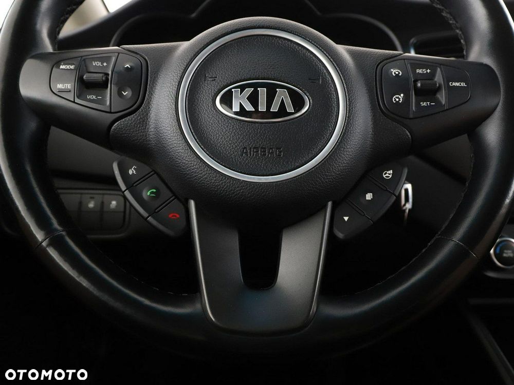Kia Carens 1.6 GDI Dream-Team Edition - 22