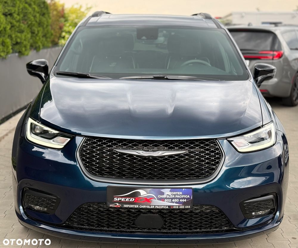 Chrysler Pacifica - 3