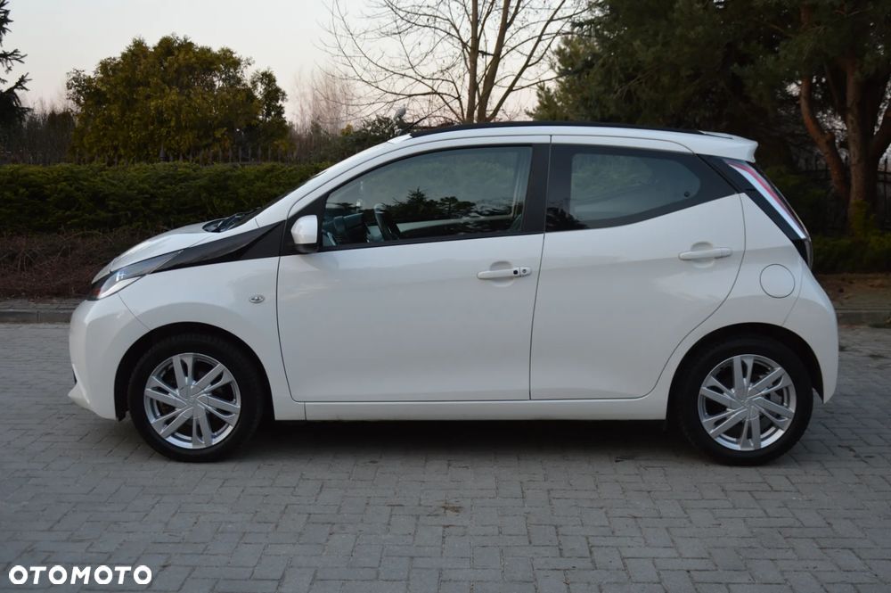 Toyota Aygo x mit x-business Paket - 9