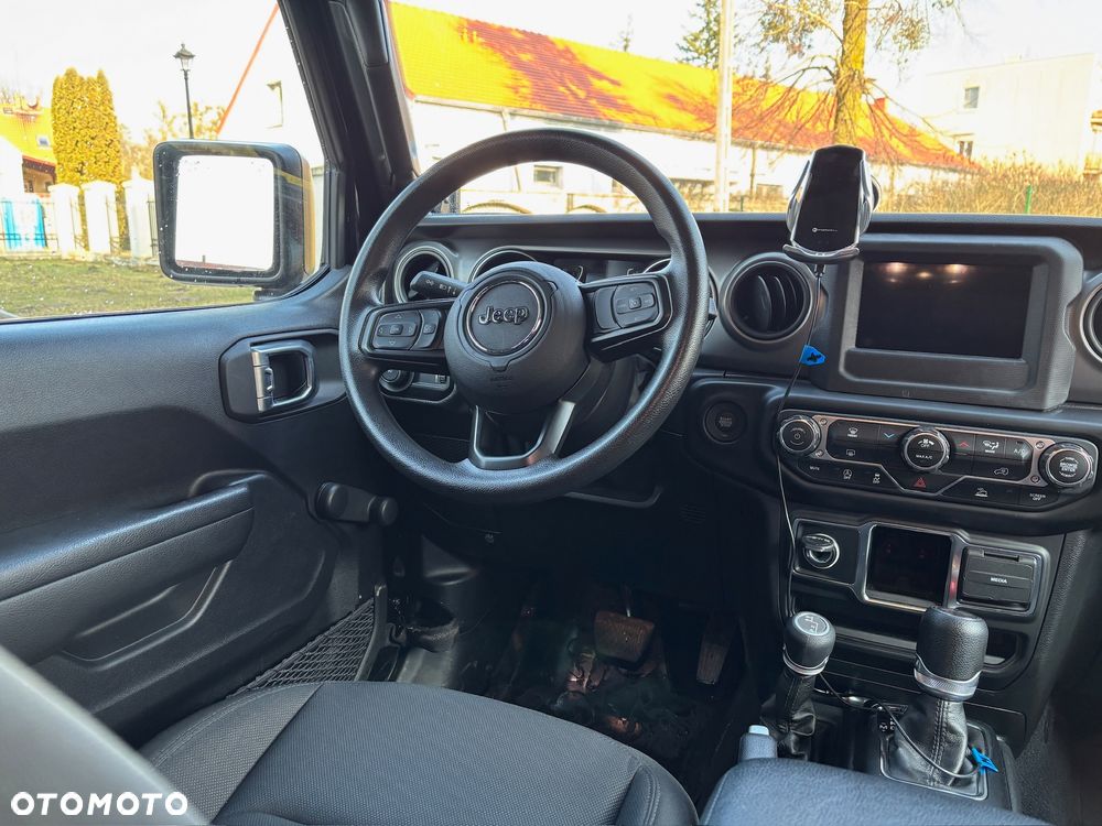 Jeep Wrangler Unlimited GME 2.0 Turbo Sahara - 24