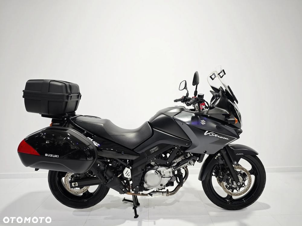 Suzuki V-STROM - 1