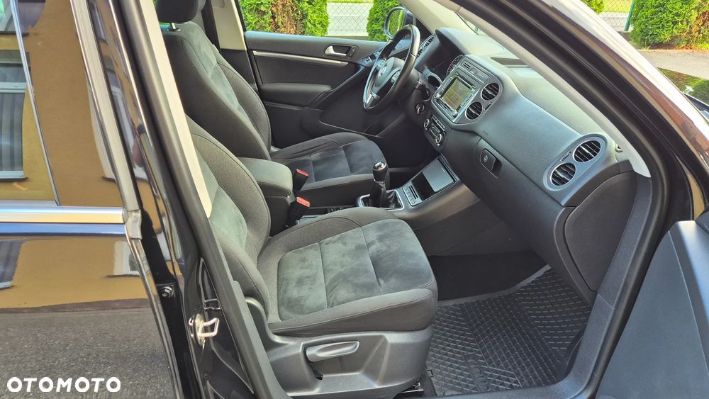 Volkswagen Tiguan 2.0 TDI DPF BlueMotion Technology Sport & Style - 13