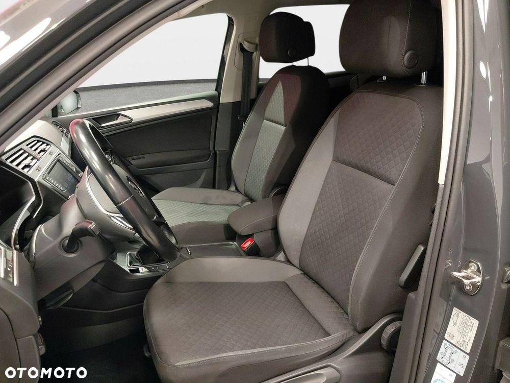 Volkswagen Tiguan - 13