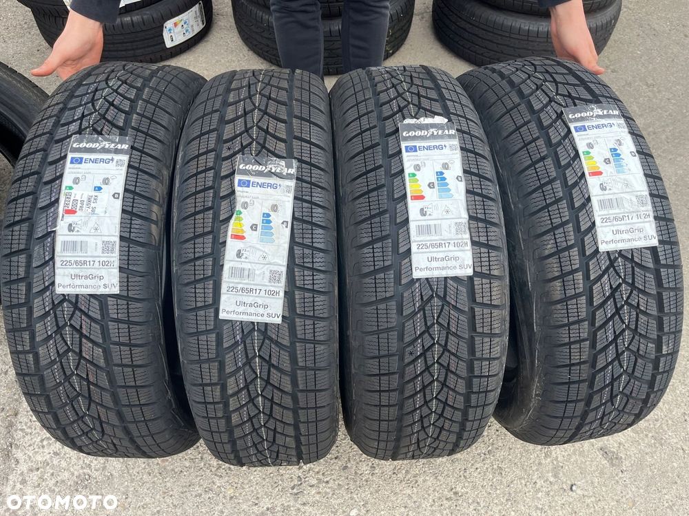 Opony 225/65R17 GOODYEAR UltraGrip Performance SUV GEN-1 - 1