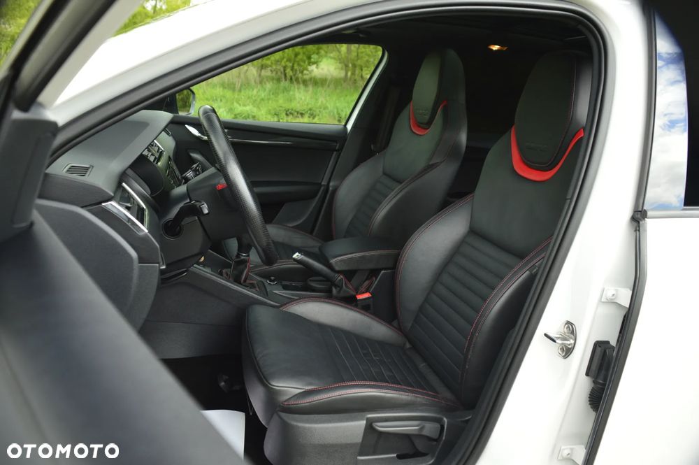 Skoda Octavia 2.0 TSI RS - 6