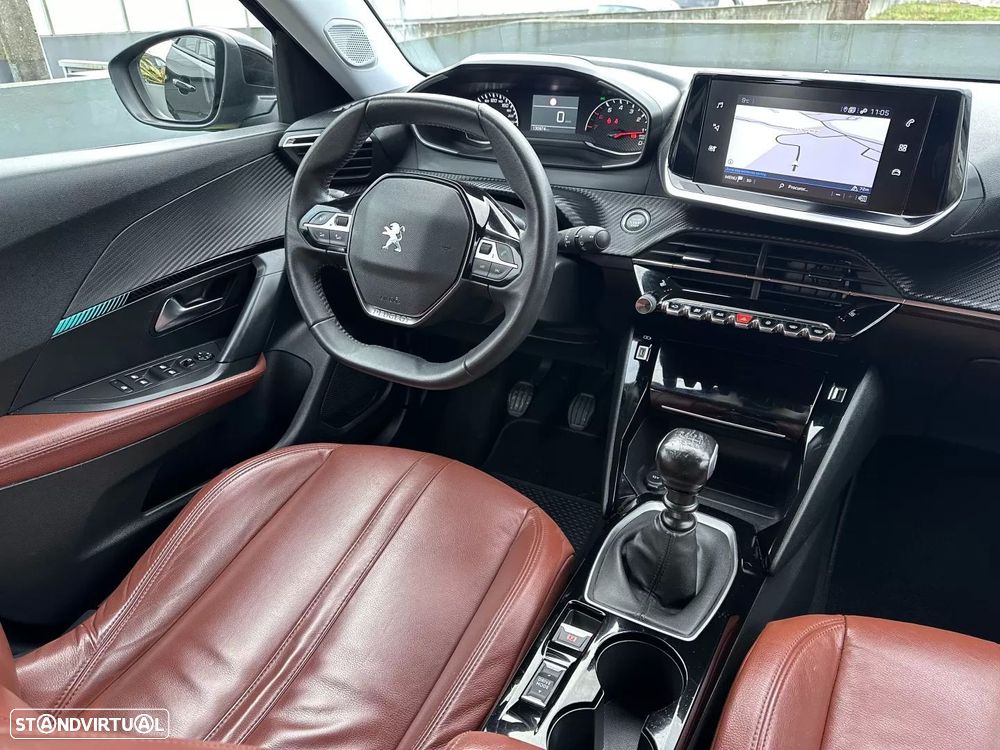 Peugeot 2008 PureTech 130 Allure Pack - 31