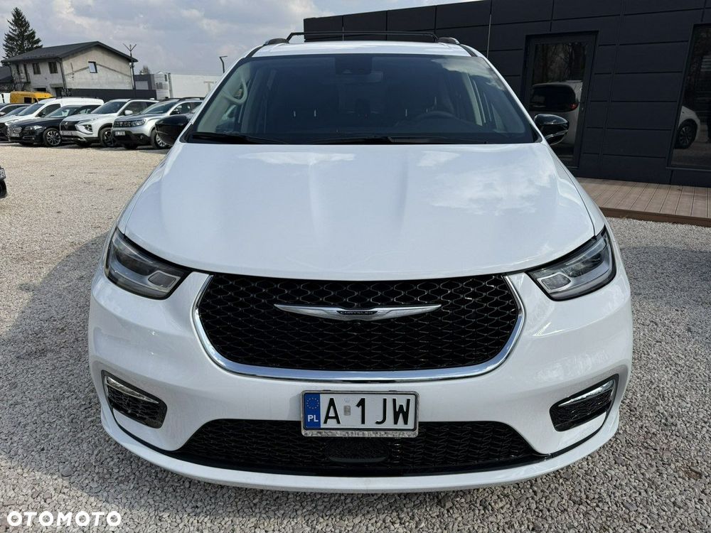 Chrysler Pacifica - 13