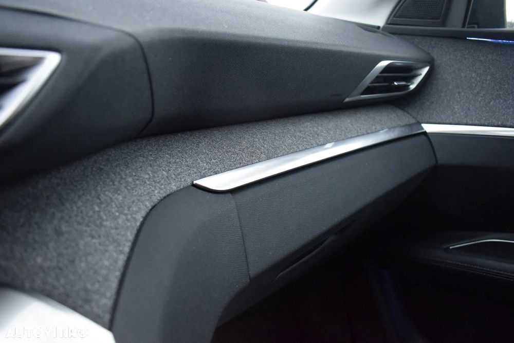 Peugeot 3008 1.6 BlueHDI S&S EAT6 Allure - 32