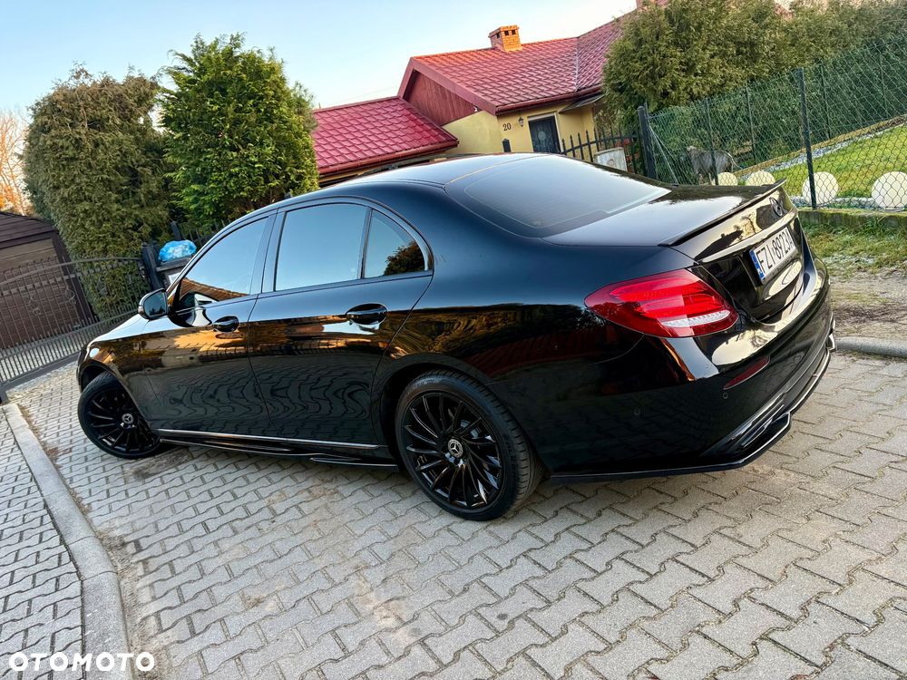 Mercedes-Benz Klasa E 220 d 9G-TRONIC - 38