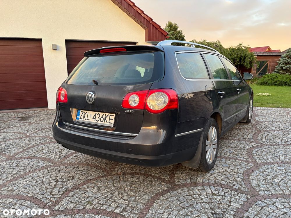 Volkswagen Passat 2.0 TDI Comfortline - 5
