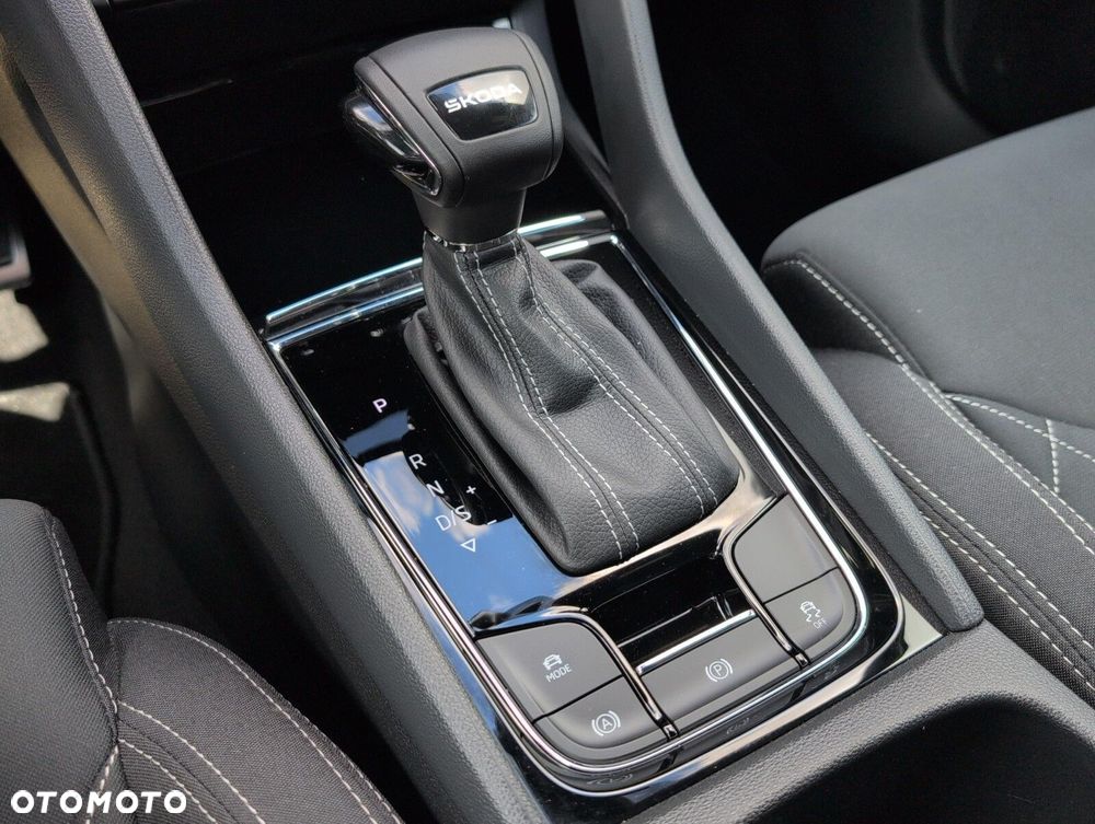 Skoda Karoq 1.5 TSI ACT Sportline DSG - 34