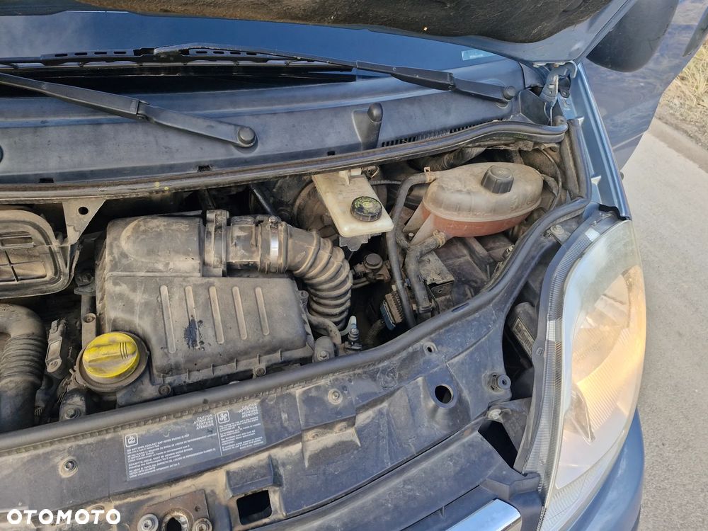 Opel Vivaro L2H1 2.9t - 20