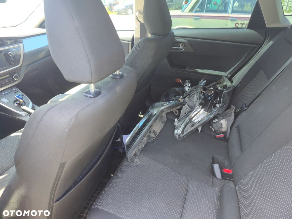 Toyota Auris Hybrid 135 Premium - 17