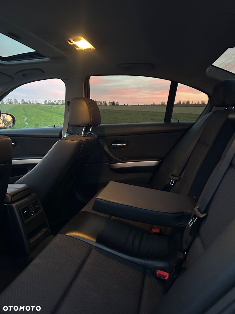 BMW Seria 3 320i - 19