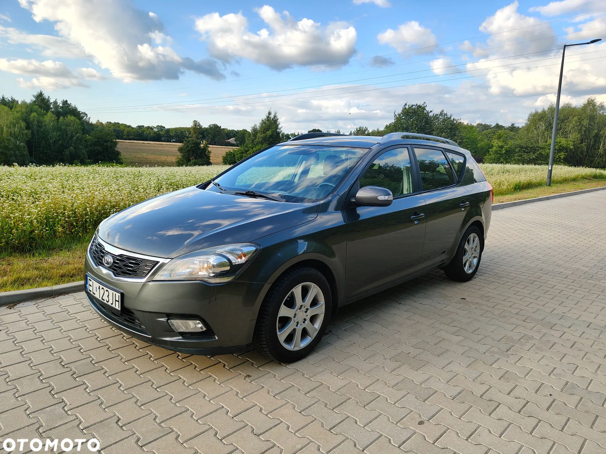 Kia Ceed - 1
