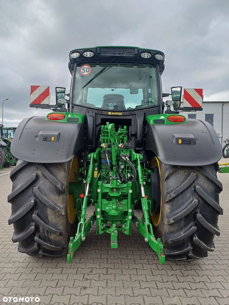 John Deere 6R250 - 8