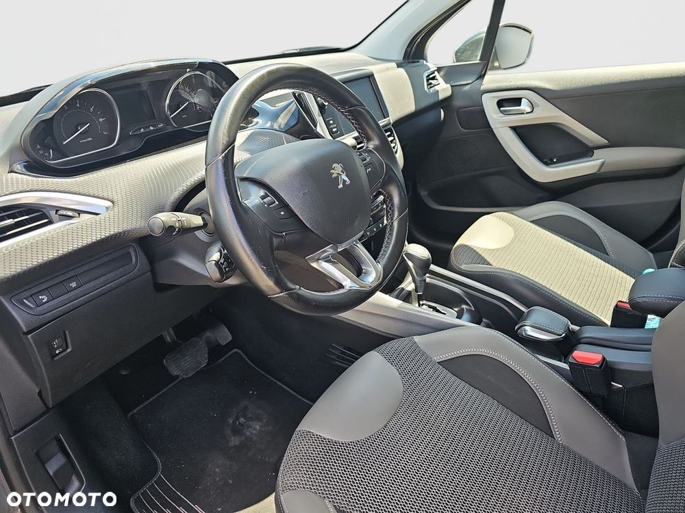 Peugeot 2008 - 9