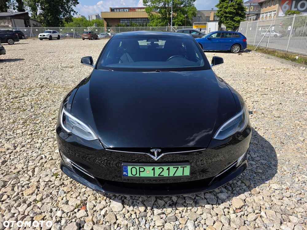 Tesla Model S - 5