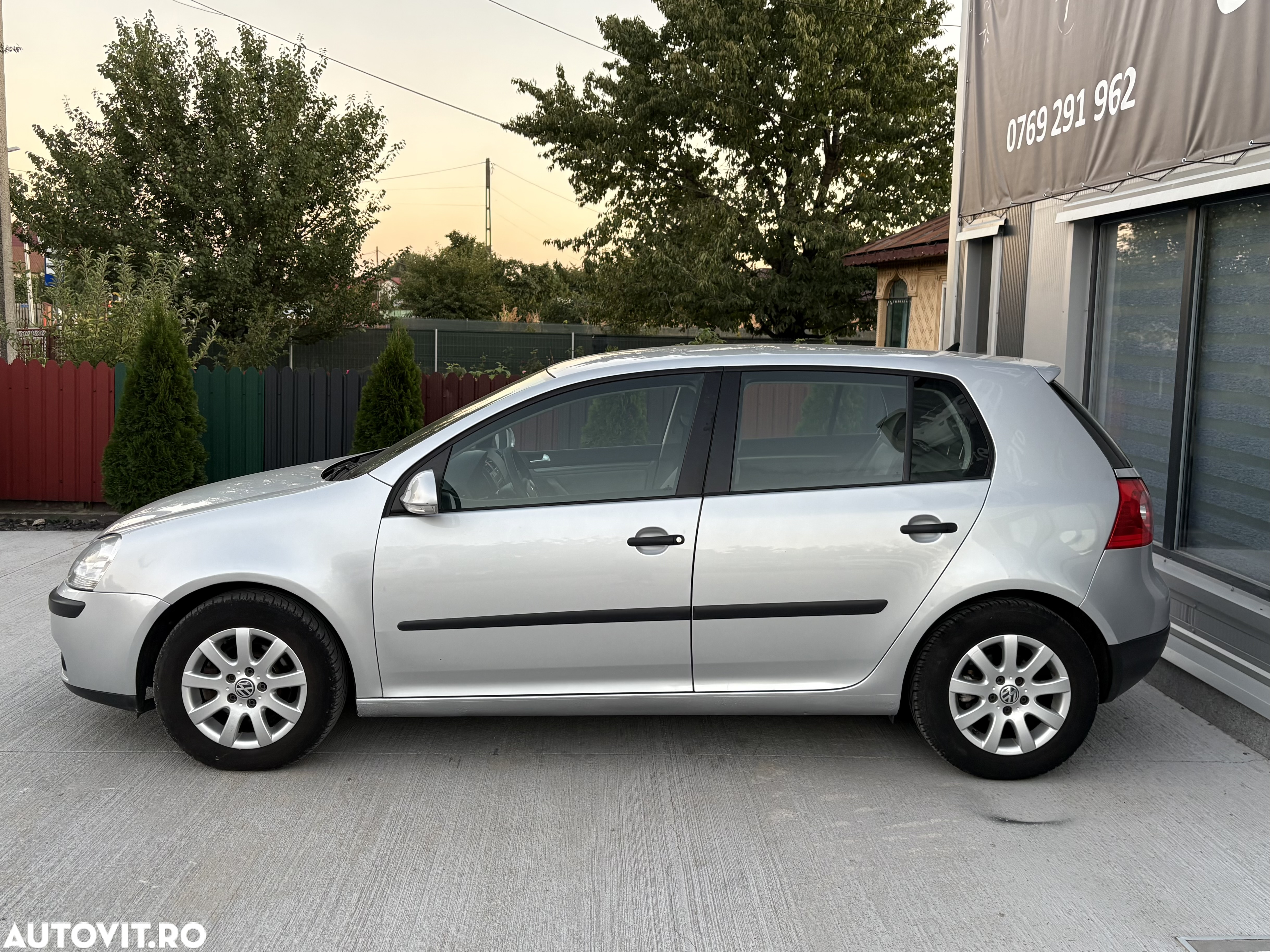 Volkswagen Golf 1.6 Comfortline - 5