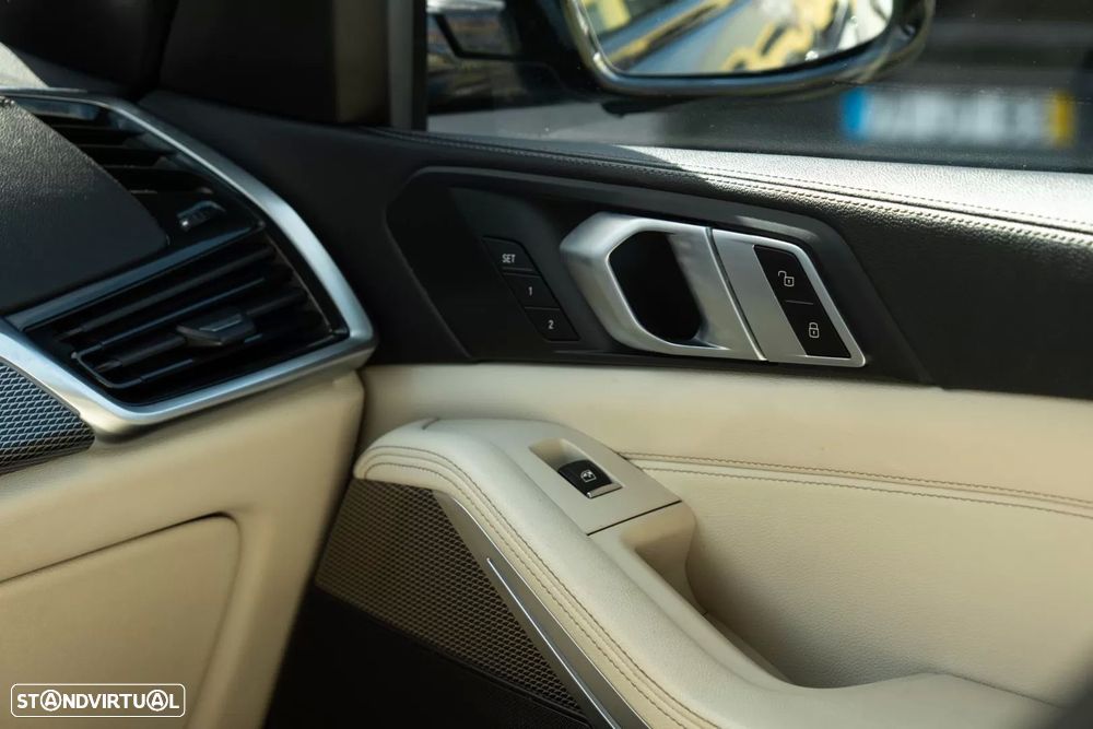 BMW X5 45 e xDrive Pack M - 23