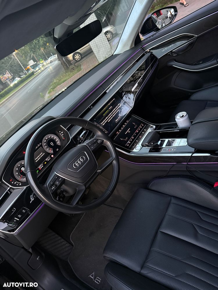 Audi A8 - 8