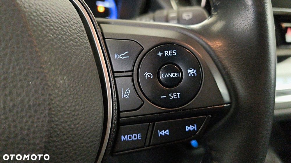 Toyota Corolla 2.0 Hybrid Trek - 23