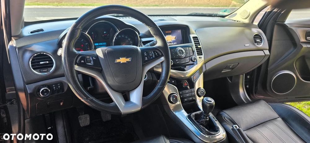 Chevrolet Cruze 1.4T LTZ - 11