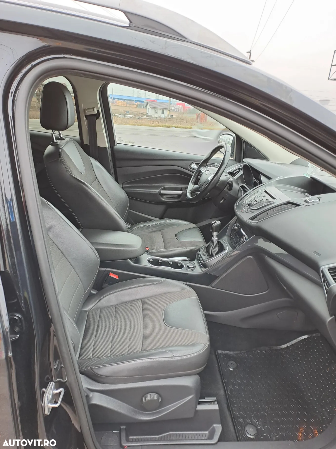 Ford Kuga 2.0 TDCi 2WD Trend - 4