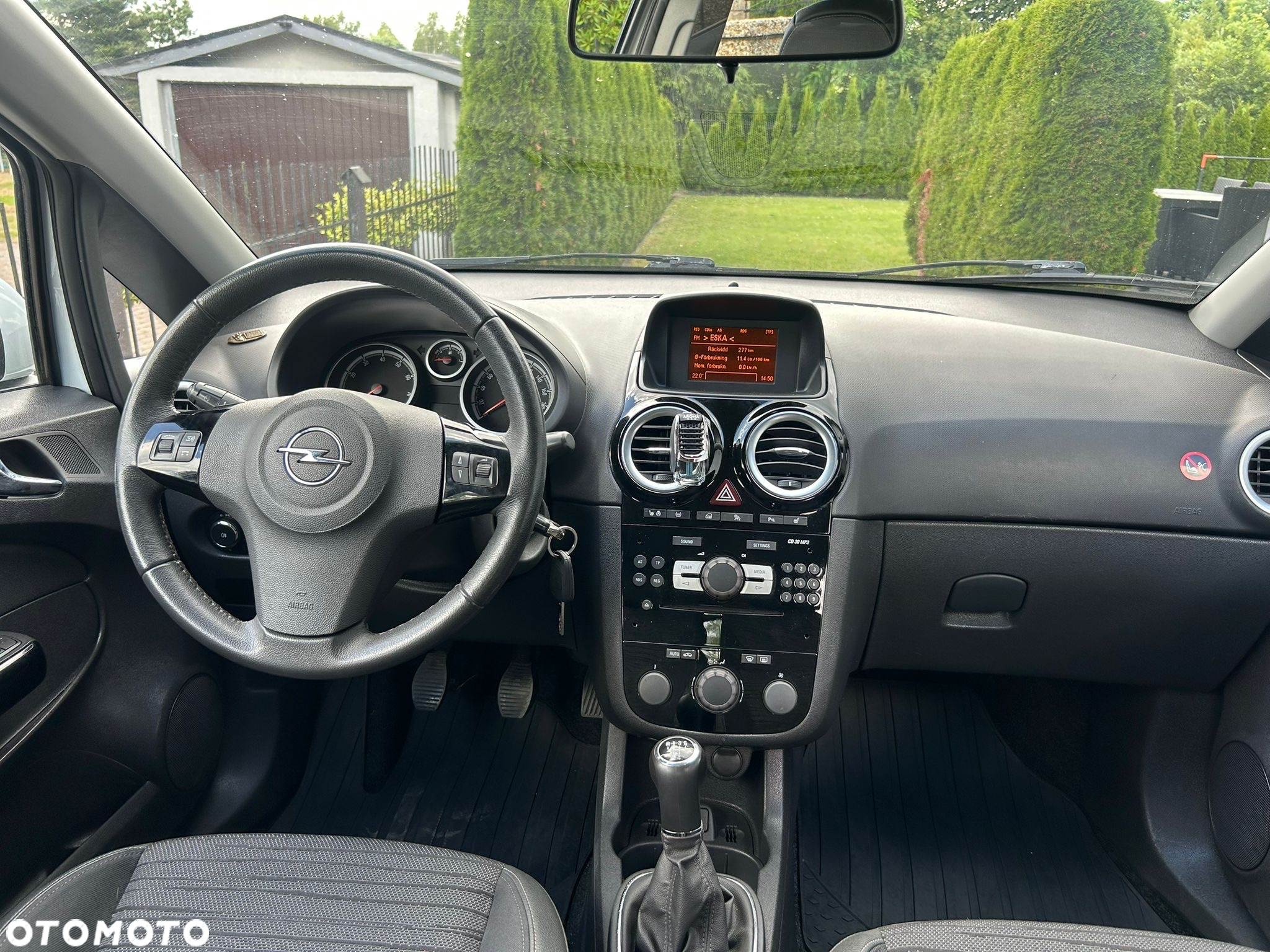 Opel Corsa 1.2 16V Edition / Active - 8